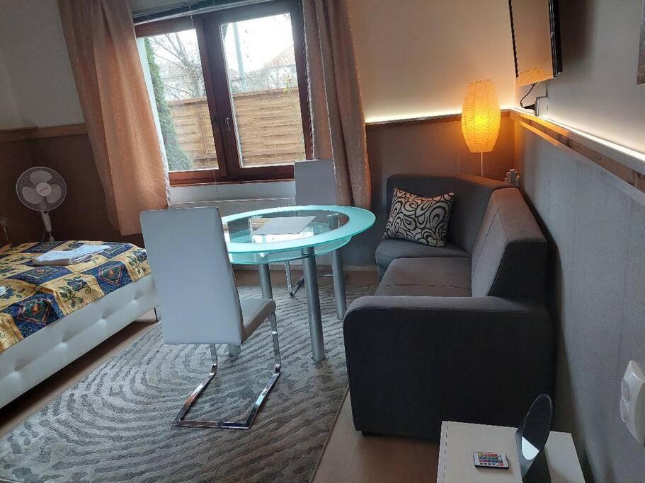Ujszeged Apartman Ngoại thất bức ảnh