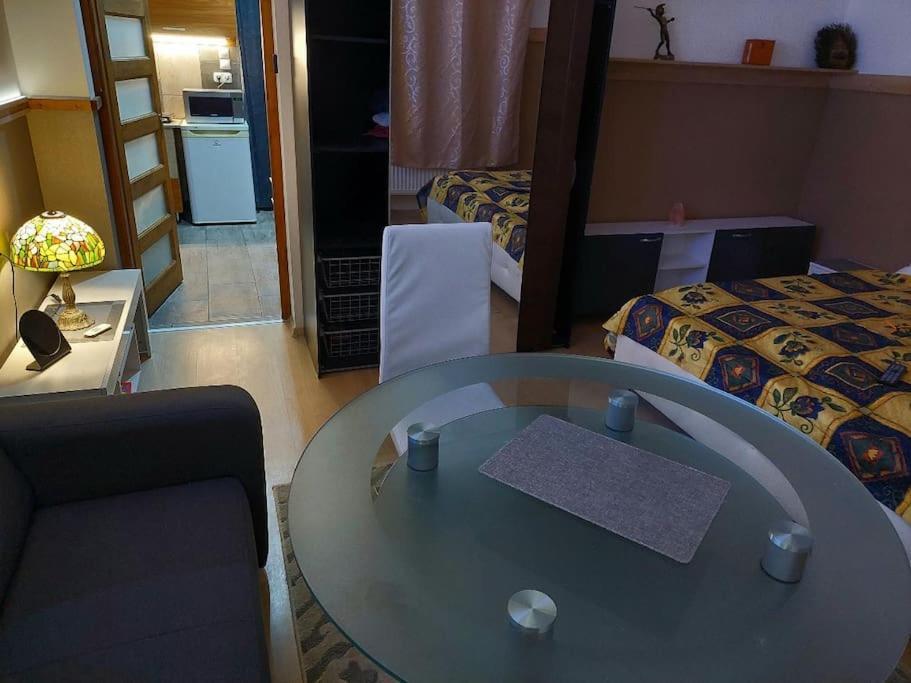 Ujszeged Apartman Ngoại thất bức ảnh