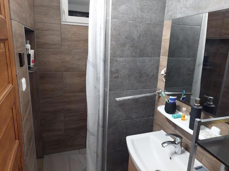 Ujszeged Apartman Ngoại thất bức ảnh