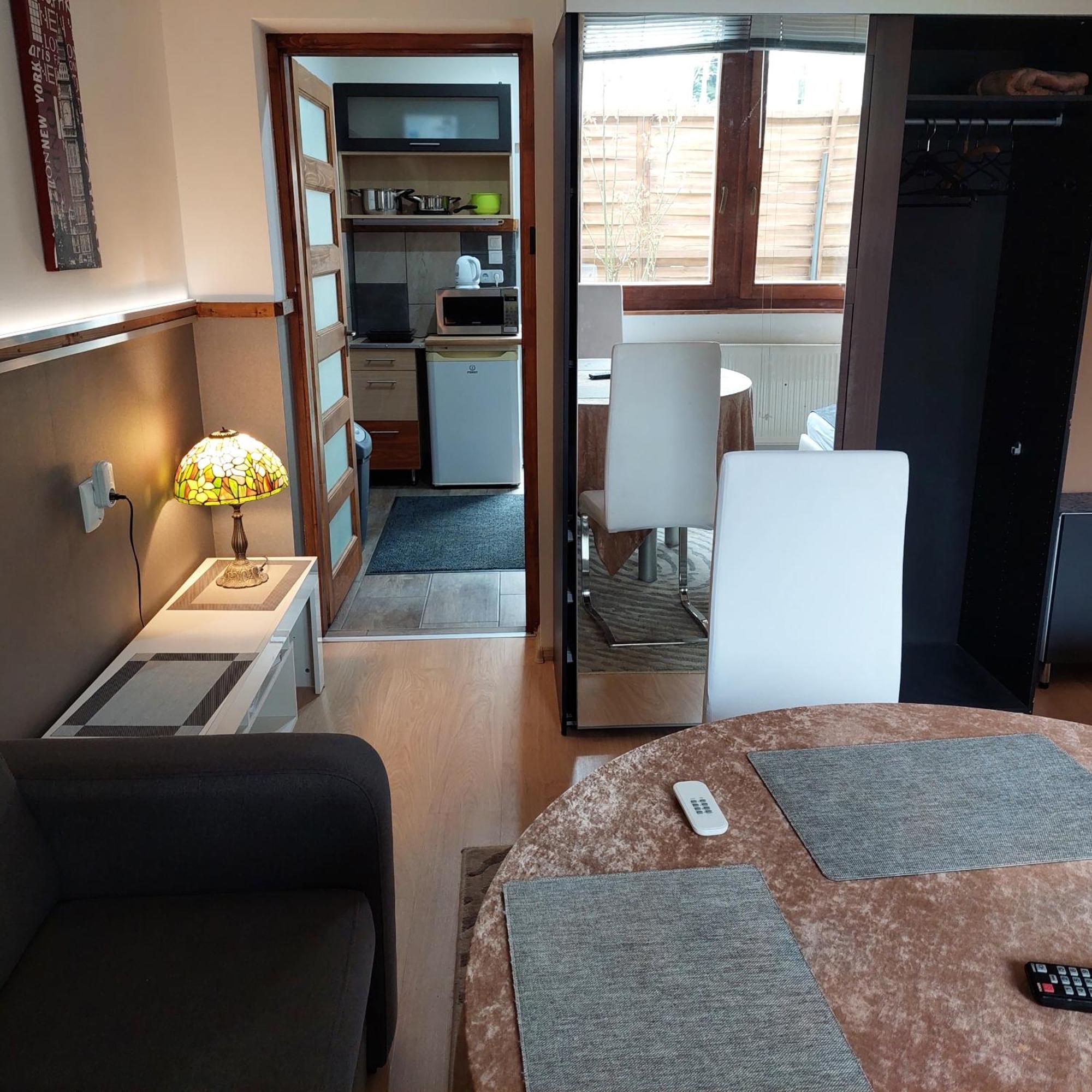 Ujszeged Apartman Ngoại thất bức ảnh