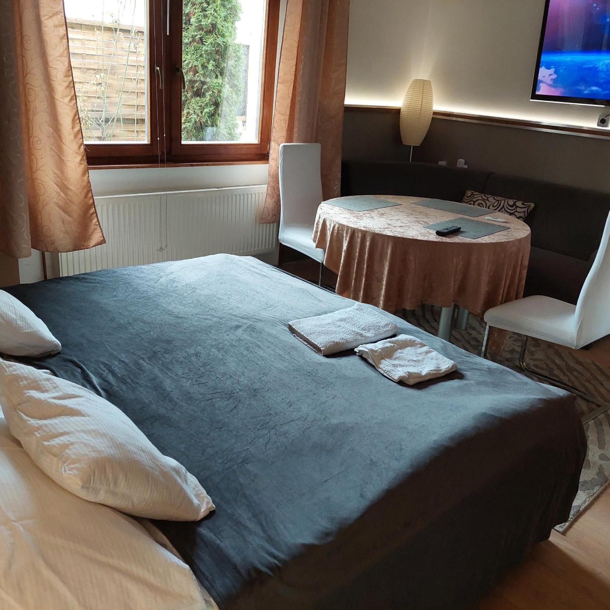 Ujszeged Apartman Ngoại thất bức ảnh