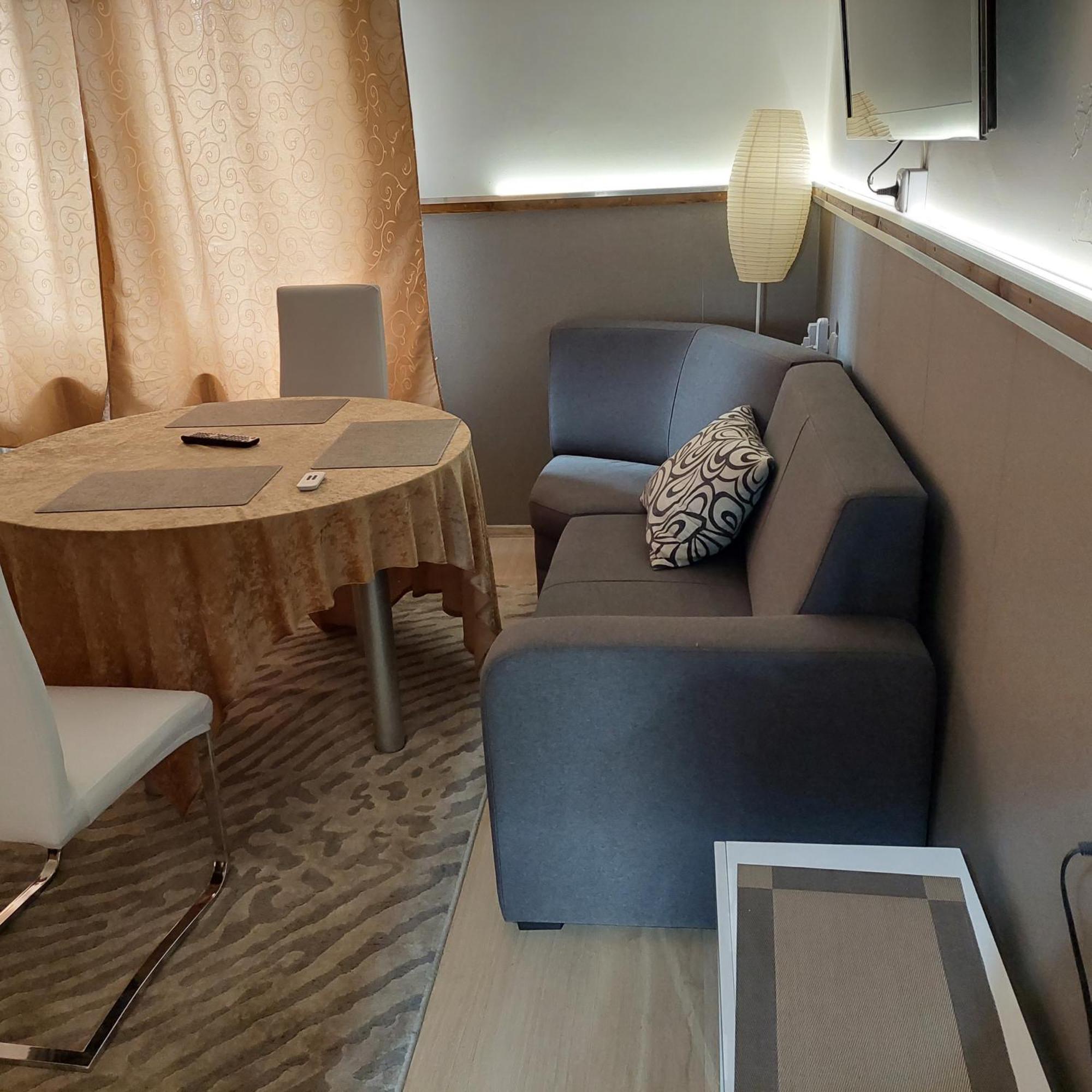 Ujszeged Apartman Ngoại thất bức ảnh