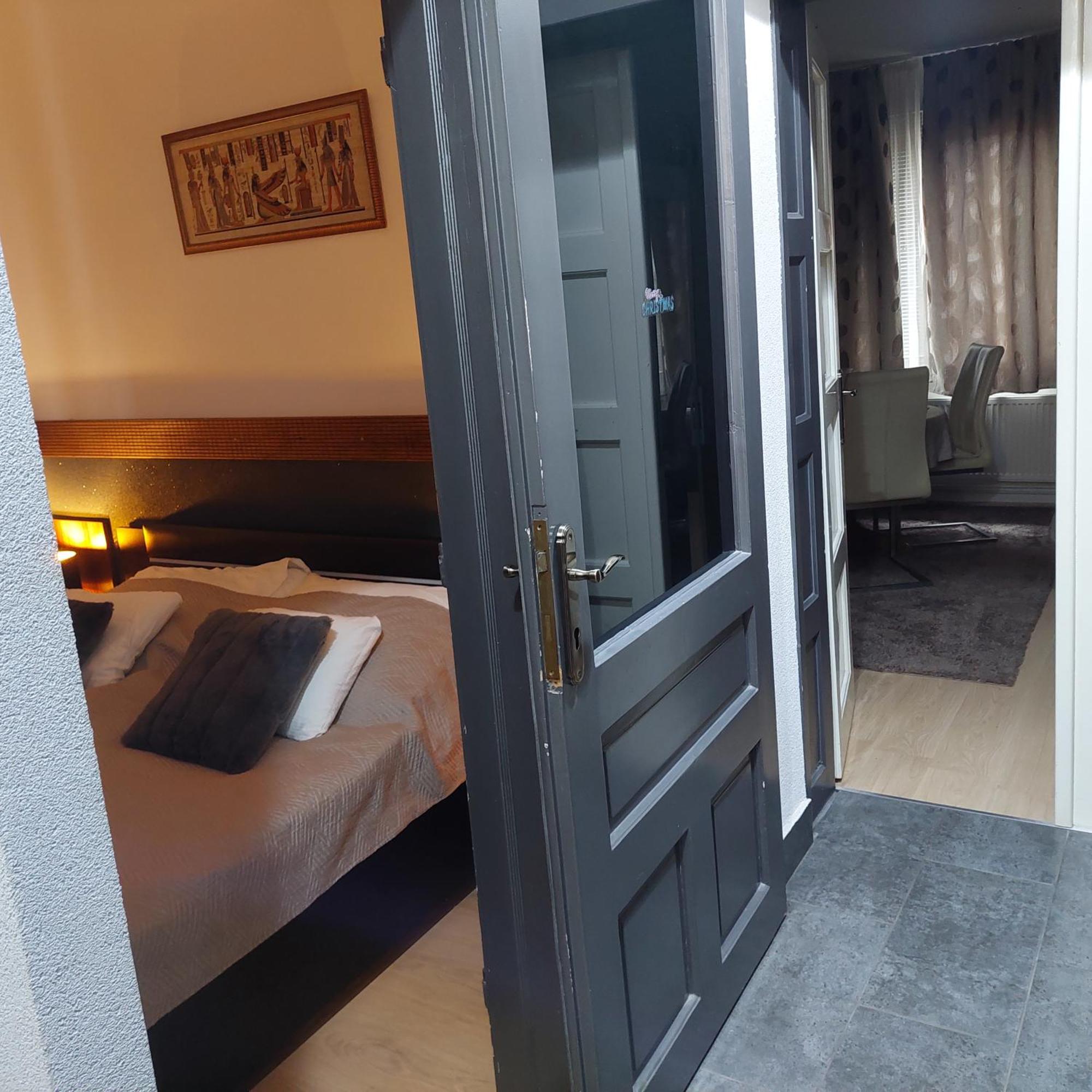 Ujszeged Apartman Ngoại thất bức ảnh